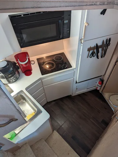 New Moon Yacht Photos Pics 