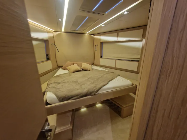 Sandrali Yacht Photos Pics Luxurious bedroom interior of 2016 Beneteau Monte Carlo 6 yacht with modern design.