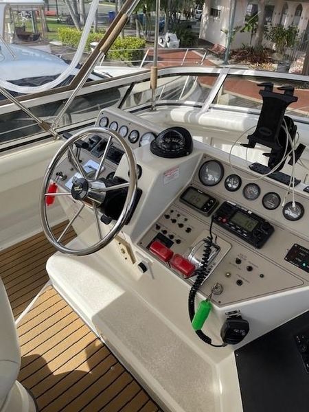 1997 Carver 445 Aft Cabin Motoryacht