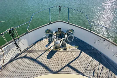 2007 Mochi Craft Dolphin 64