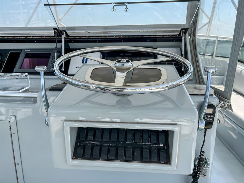 1985 Hatteras 52 Convertible