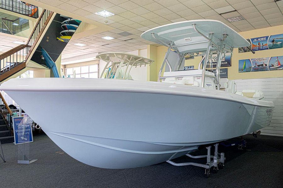 2022 Bluewater Sportfishing 2550 CC