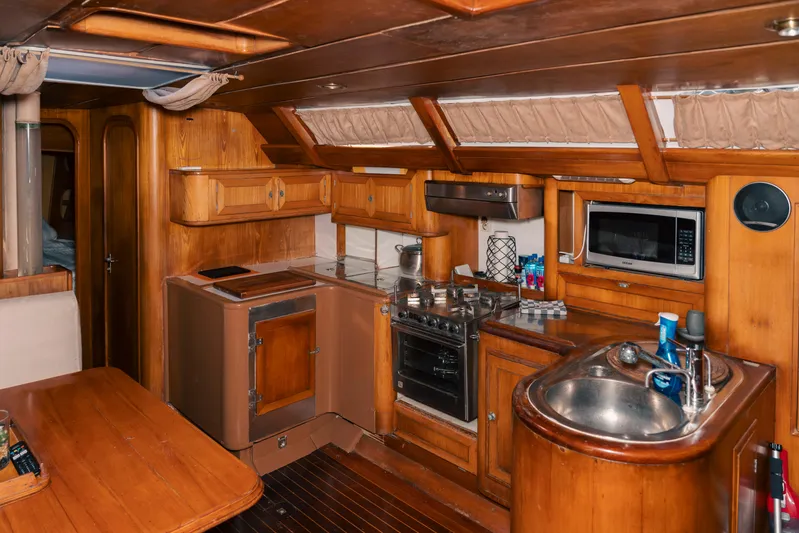 Jumila Yacht Photos Pics 