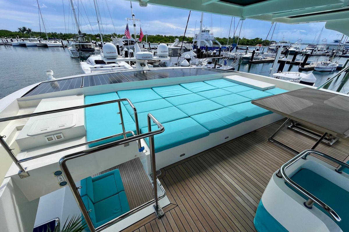 2018 Serenity 64 