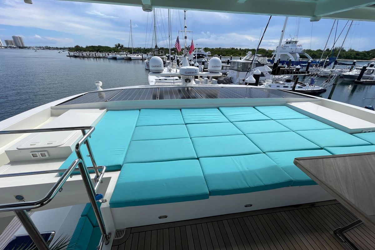 2018 Serenity 64 
