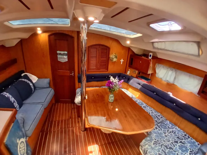 Relentless Yacht Photos Pics 