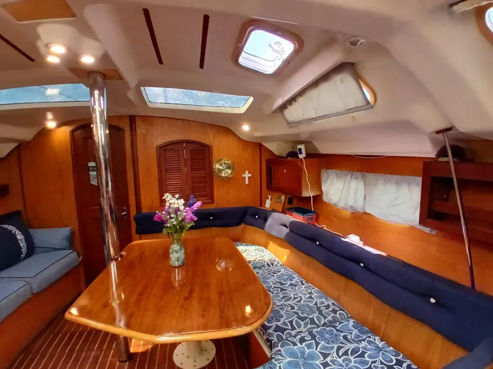 Relentless Yacht Photos Pics 