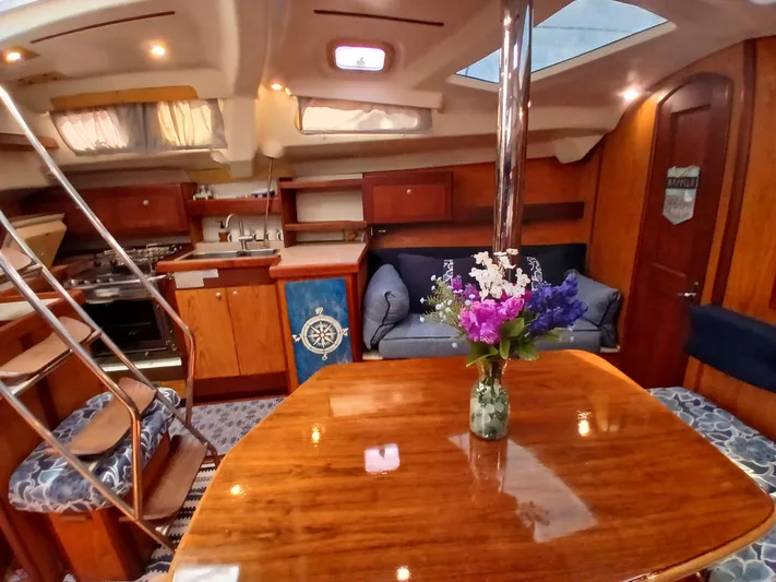 Relentless Yacht Photos Pics 