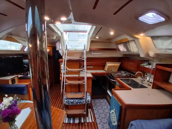 Relentless Yacht Photos Pics 