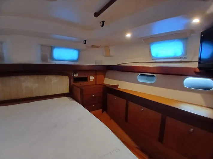 Relentless Yacht Photos Pics 