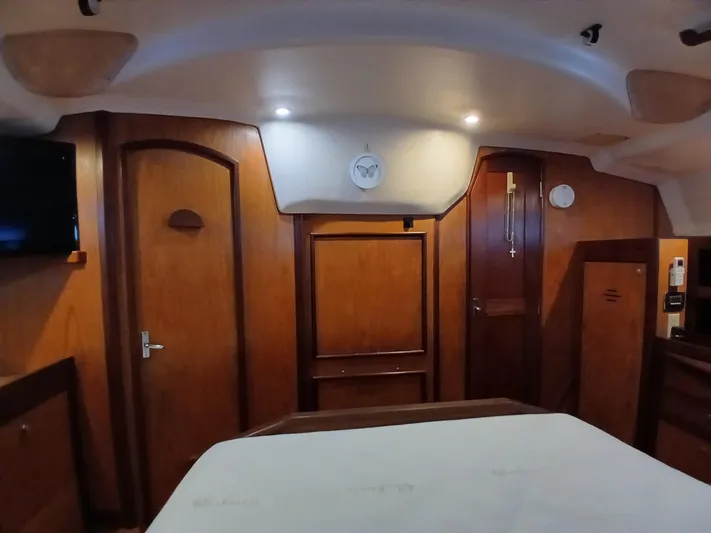 Relentless Yacht Photos Pics 