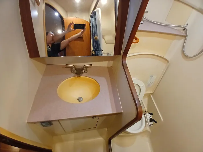 Relentless Yacht Photos Pics 