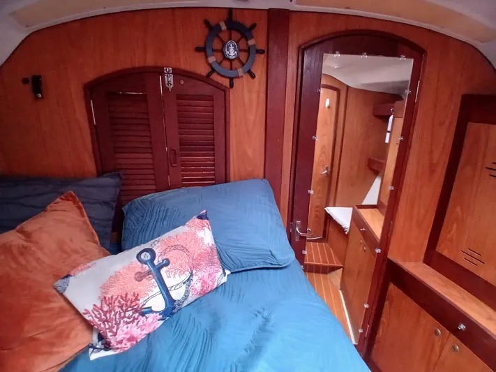 Relentless Yacht Photos Pics 