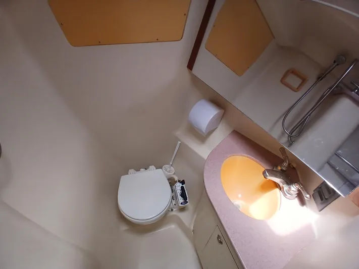 Relentless Yacht Photos Pics 