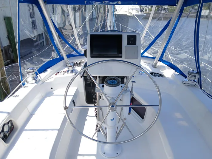 Relentless Yacht Photos Pics 