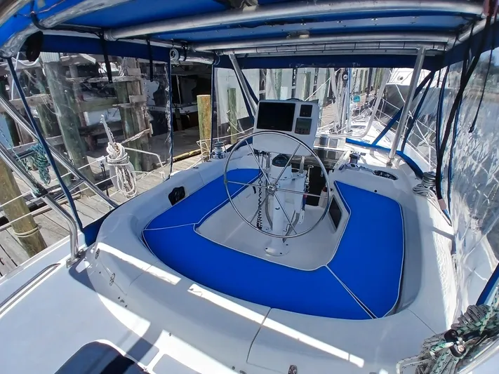 Relentless Yacht Photos Pics 