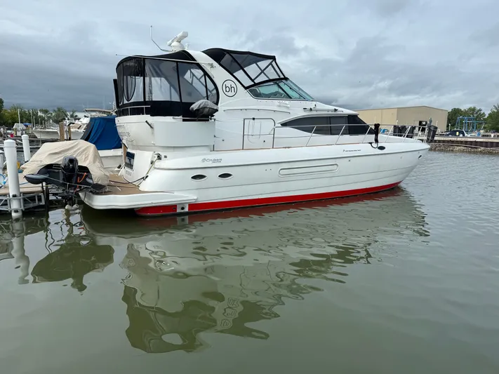 The Beach House Yacht Photos Pics 