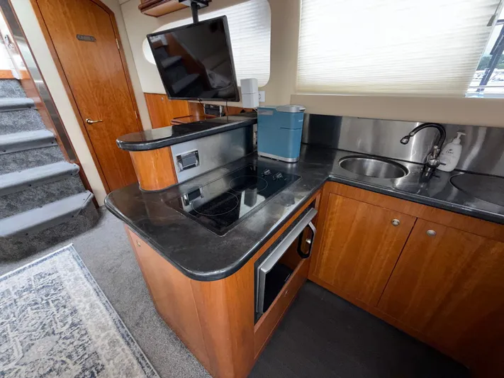 The Beach House Yacht Photos Pics 