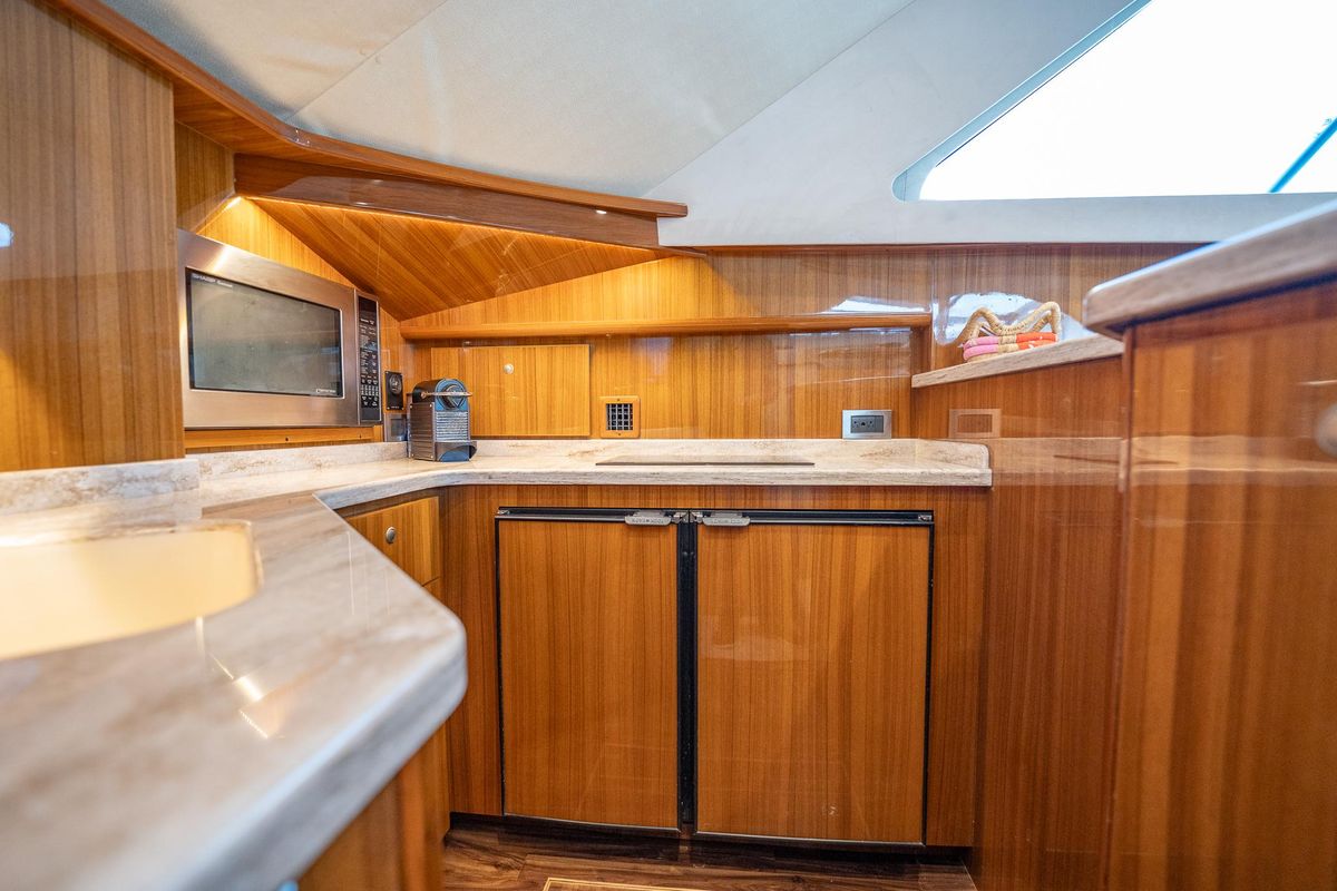 2015 Viking 42 