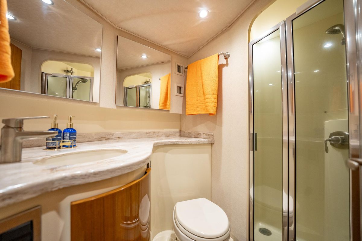 2015 Viking 42 