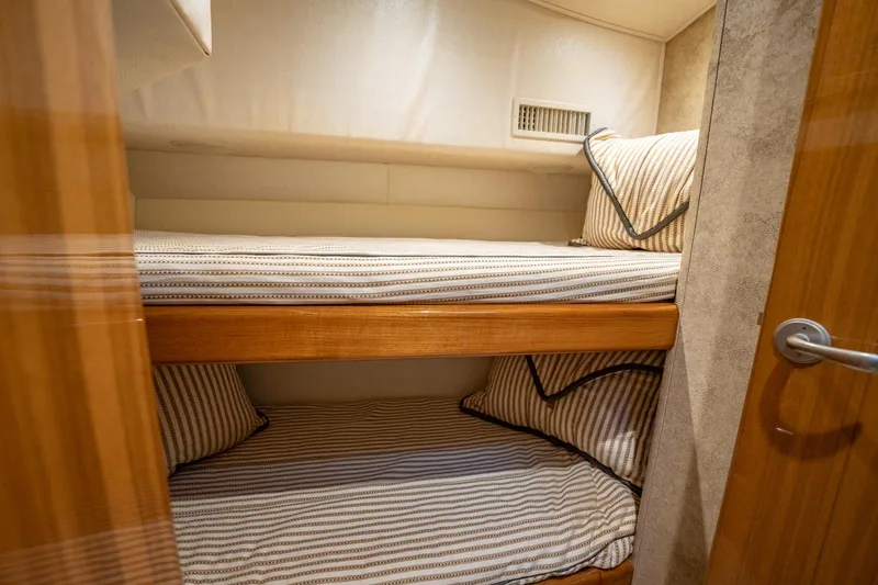 Hawk Tuna Yacht Photos Pics Viking 42 Hawk Tuna - Stateroom