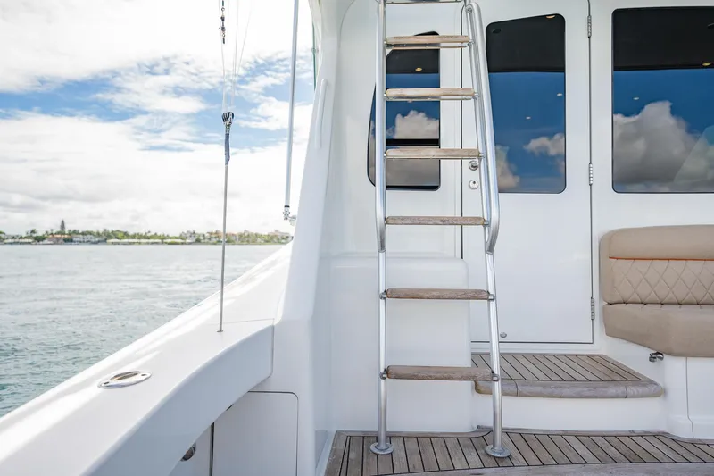 Hawk Tuna Yacht Photos Pics Viking 42 Hawk Tuna - Cockpit