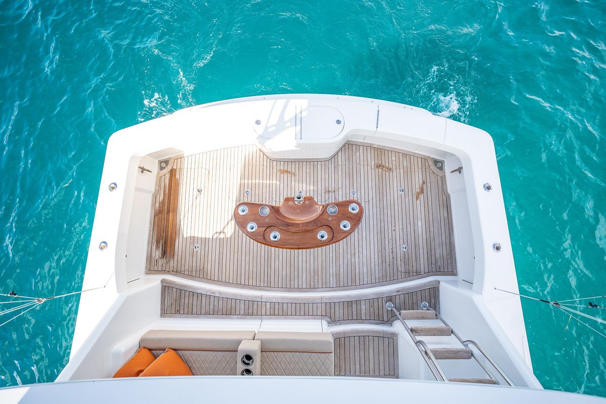 2015 Viking 42 