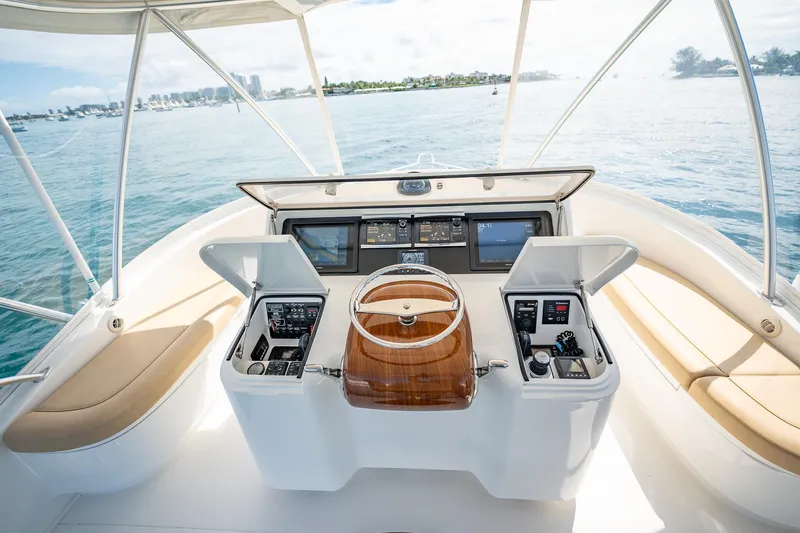 Hawk Tuna Yacht Photos Pics Viking 42 Hawk Tuna - Flybridge