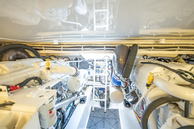 Hawk Tuna Yacht Photos Pics Viking 42 Hawk Tuna - Engine Room