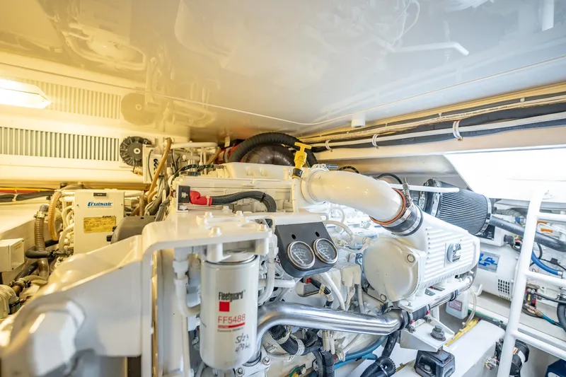Hawk Tuna Yacht Photos Pics Viking 42 Hawk Tuna - Engine Room