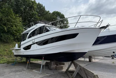 2023 Beneteau Antares 11 Fly