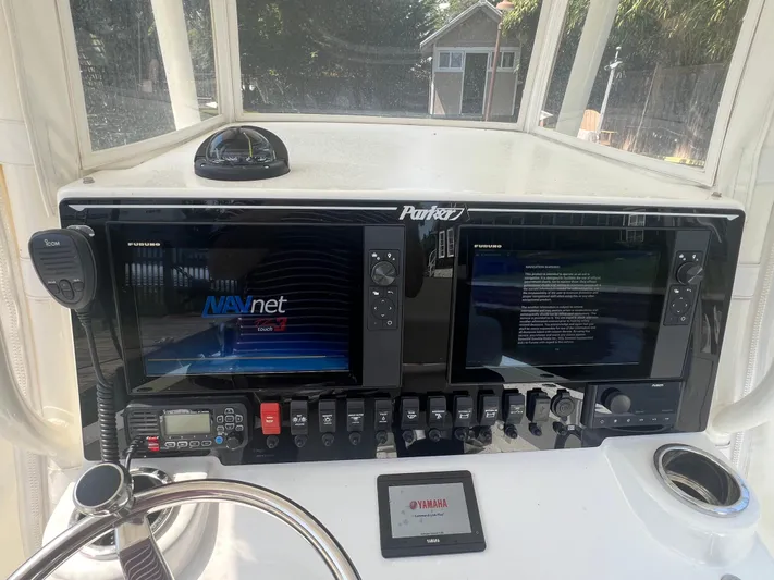  Yacht Photos Pics 2023 Parker 2801 Center Console dashboard with NAVnet and Yamaha displays.
