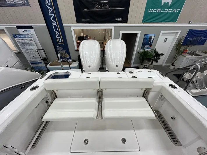  Yacht Photos Pics 2024 Everglades 285 Center Console boat with dual engines in showroom.