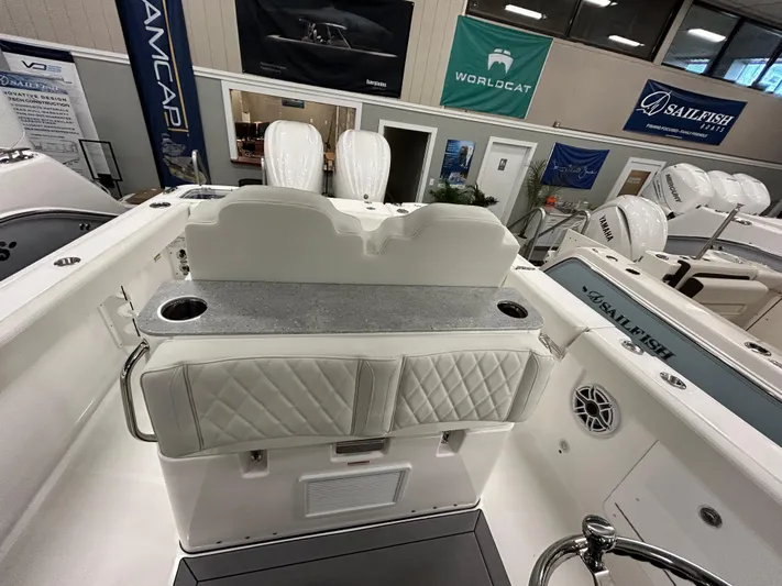  Yacht Photos Pics 2024 Everglades 285 Center Console boat interior with seating and cup holders.