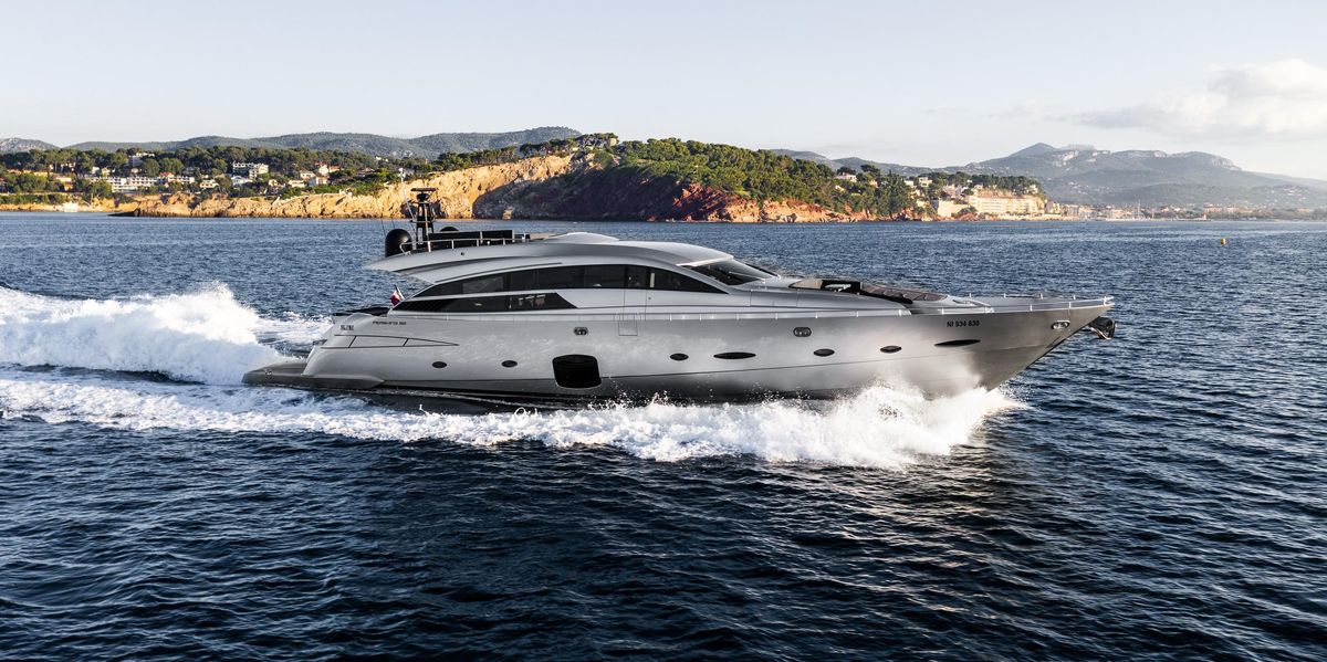 2012 Pershing 91 