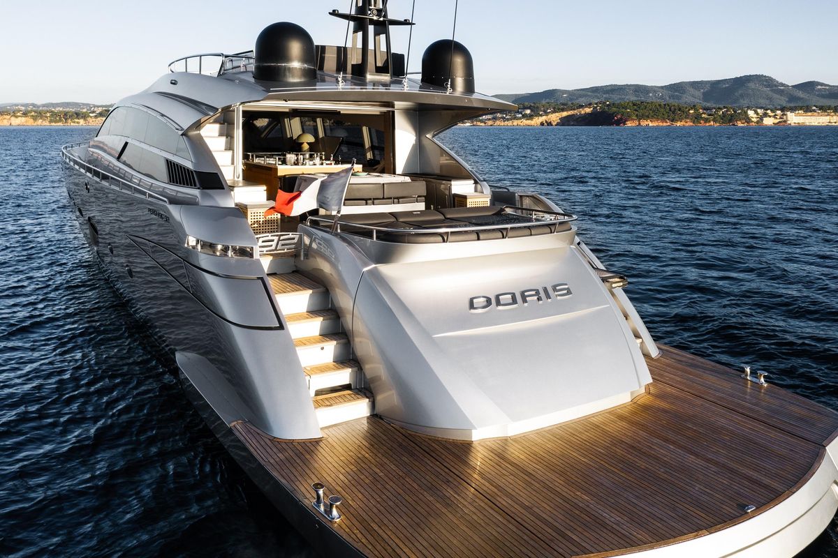 2012 Pershing 91 