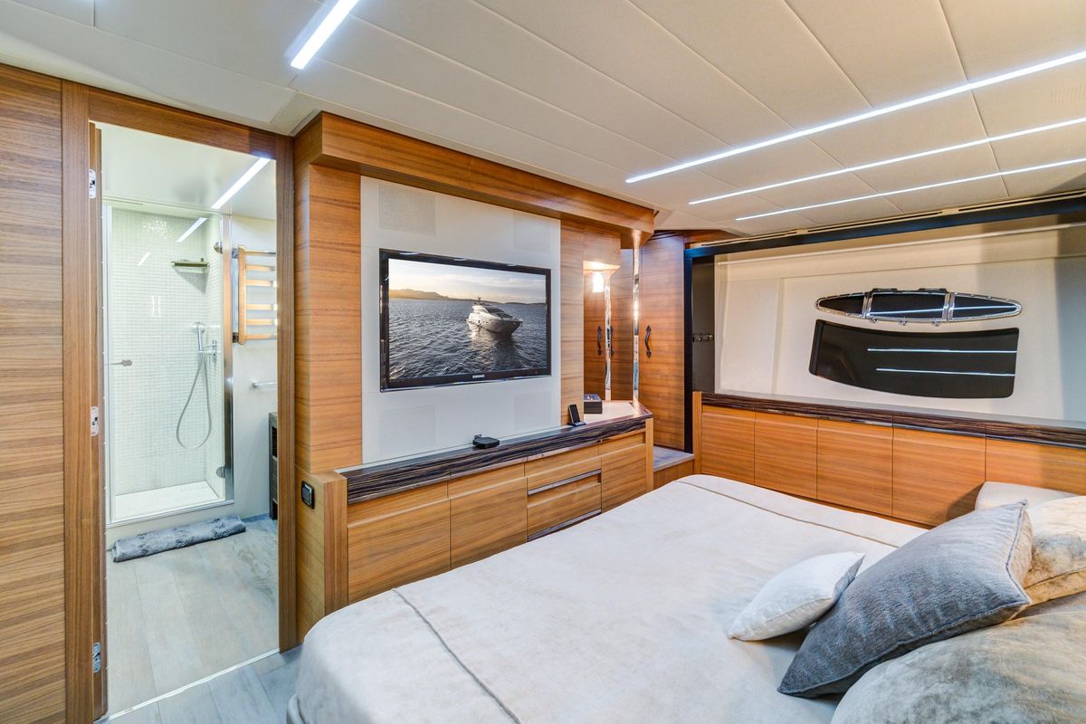 2012 Pershing 91 