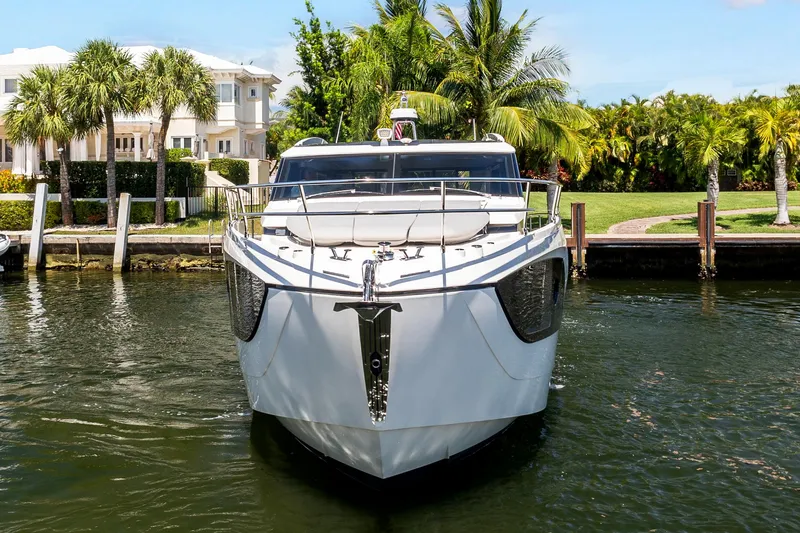 Zo Yacht Photos Pics 