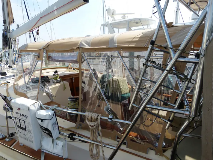 Lastochka Yacht Photos Pics 2000 Island Packet 420