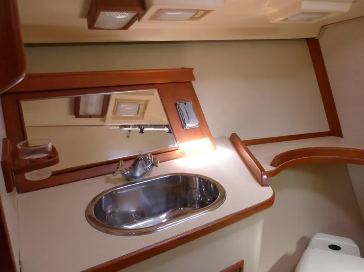 Lastochka Yacht Photos Pics 2000 Island Packet 420