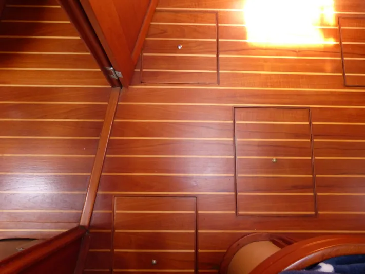 Lastochka Yacht Photos Pics 2000 Island Packet 420