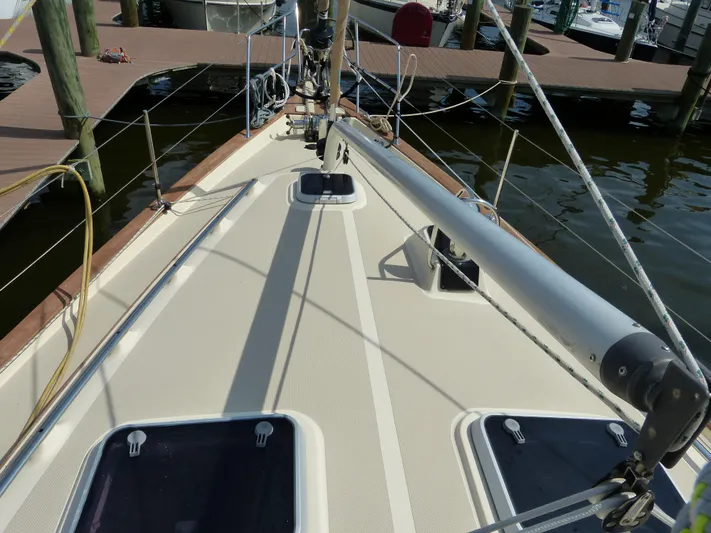 Lastochka Yacht Photos Pics 2000 Island Packet 420