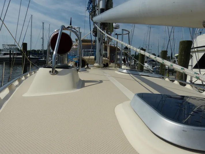 Lastochka Yacht Photos Pics 2000 Island Packet 420