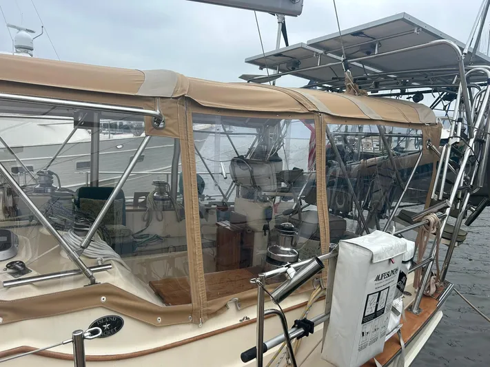 Lastochka Yacht Photos Pics 2000 Island Packet 420