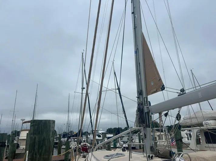 Lastochka Yacht Photos Pics 2000 Island Packet 420