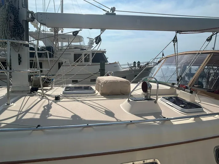 Lastochka Yacht Photos Pics 2000 Island Packet 420