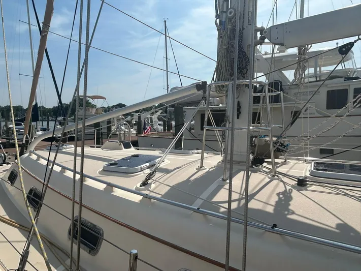 Lastochka Yacht Photos Pics 2000 Island Packet 420