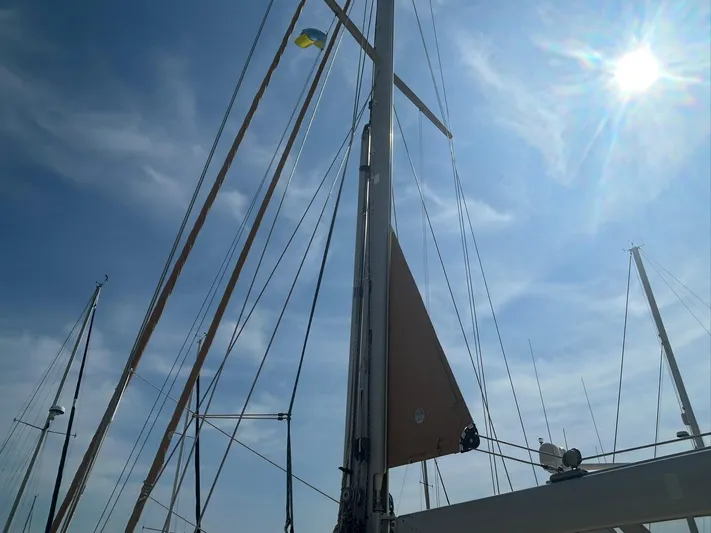 Lastochka Yacht Photos Pics 2000 Island Packet 420