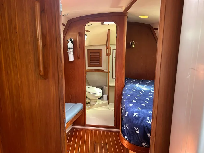 Lastochka Yacht Photos Pics 2000 Island Packet 420