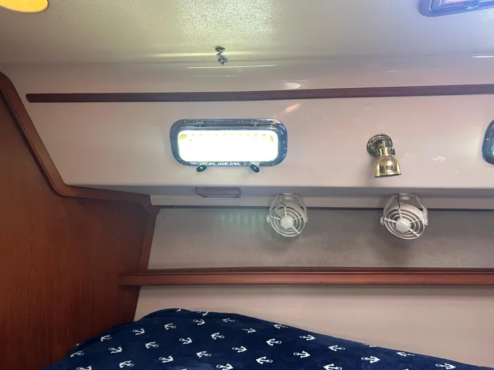 Lastochka Yacht Photos Pics 2000 Island Packet 420